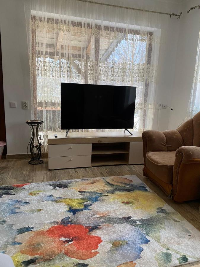 B House Bușteni Dış mekan fotoğraf