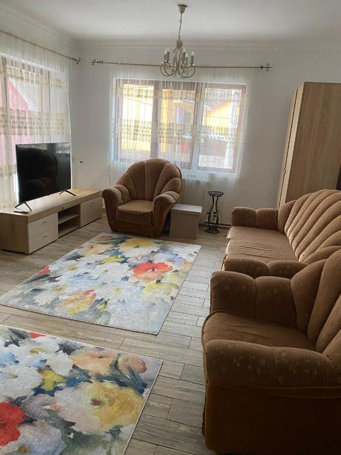 B House Bușteni Dış mekan fotoğraf